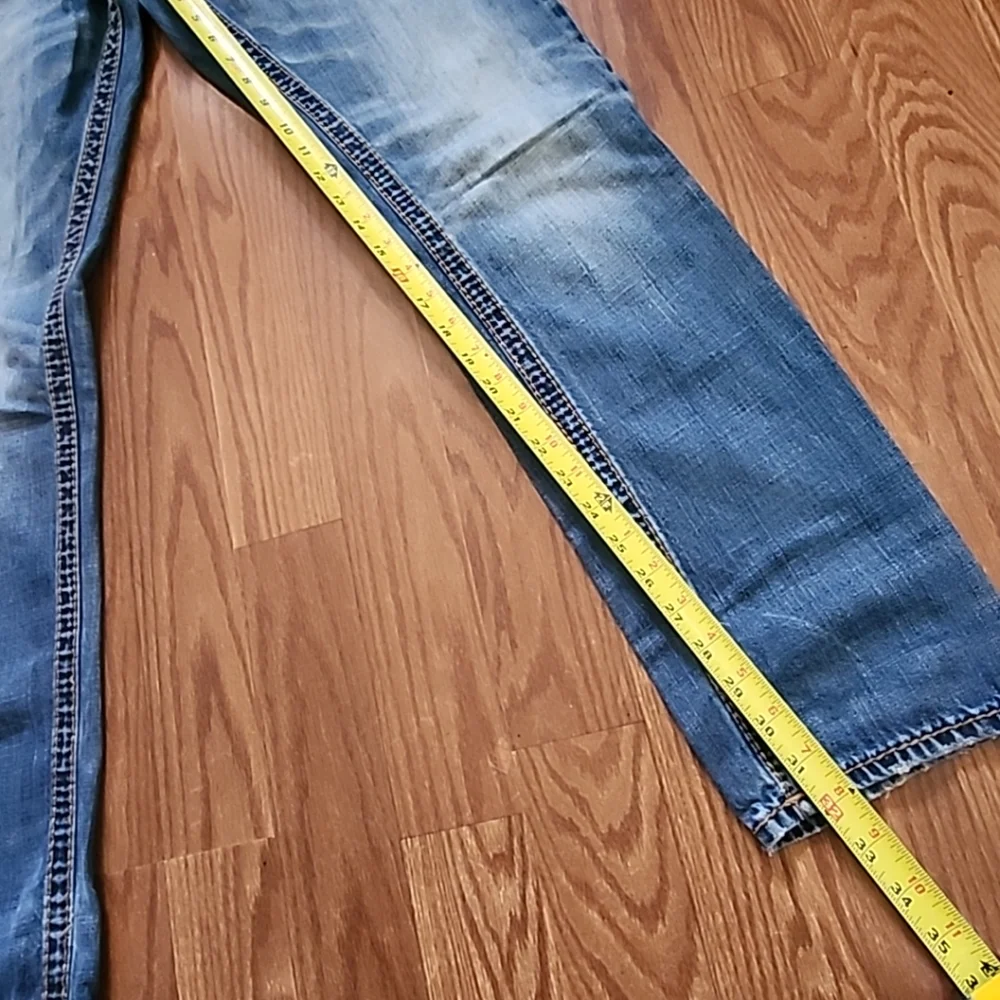 True Religion Straight Leg Jeans‎ 30